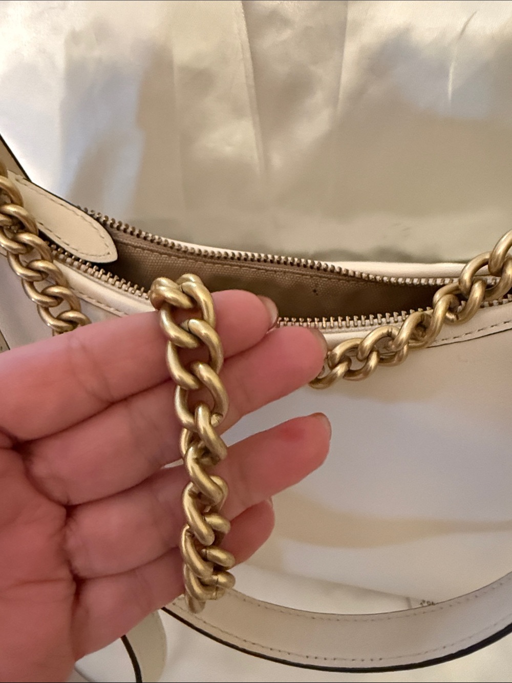 💛Coach Pre Owned Chalk Juliet 25 Excellent Condition Brass Chain & Hardware - Picture 8 of 10